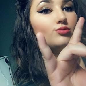 Meet your Posher, Alaina